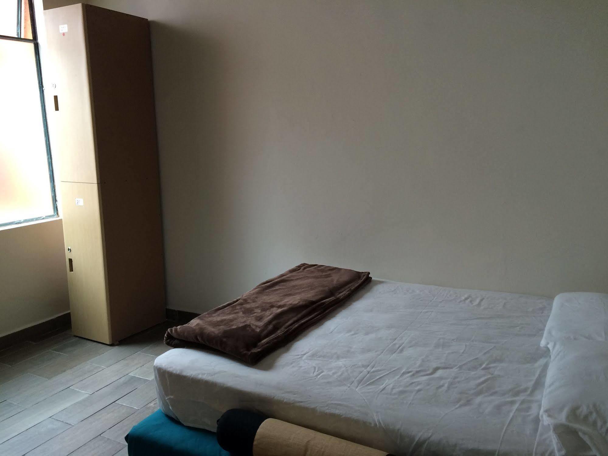 Capsule Hostal