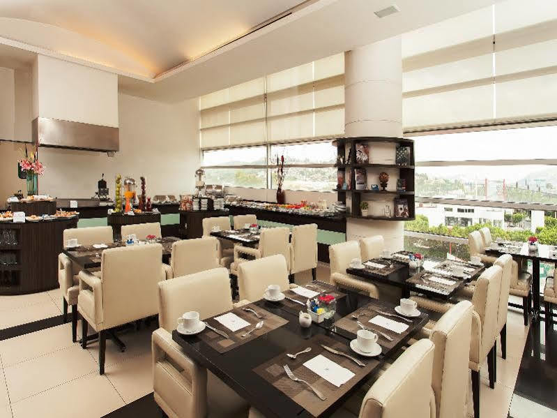 Hotel Nh Valle Dorado 4*