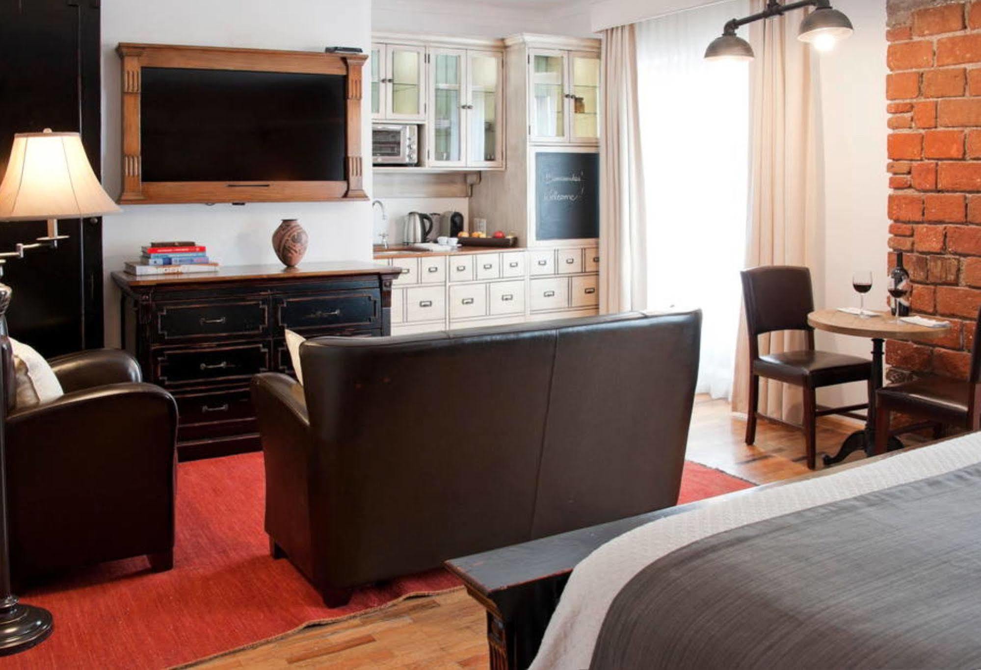 Art San Angel Bed & Breakfast