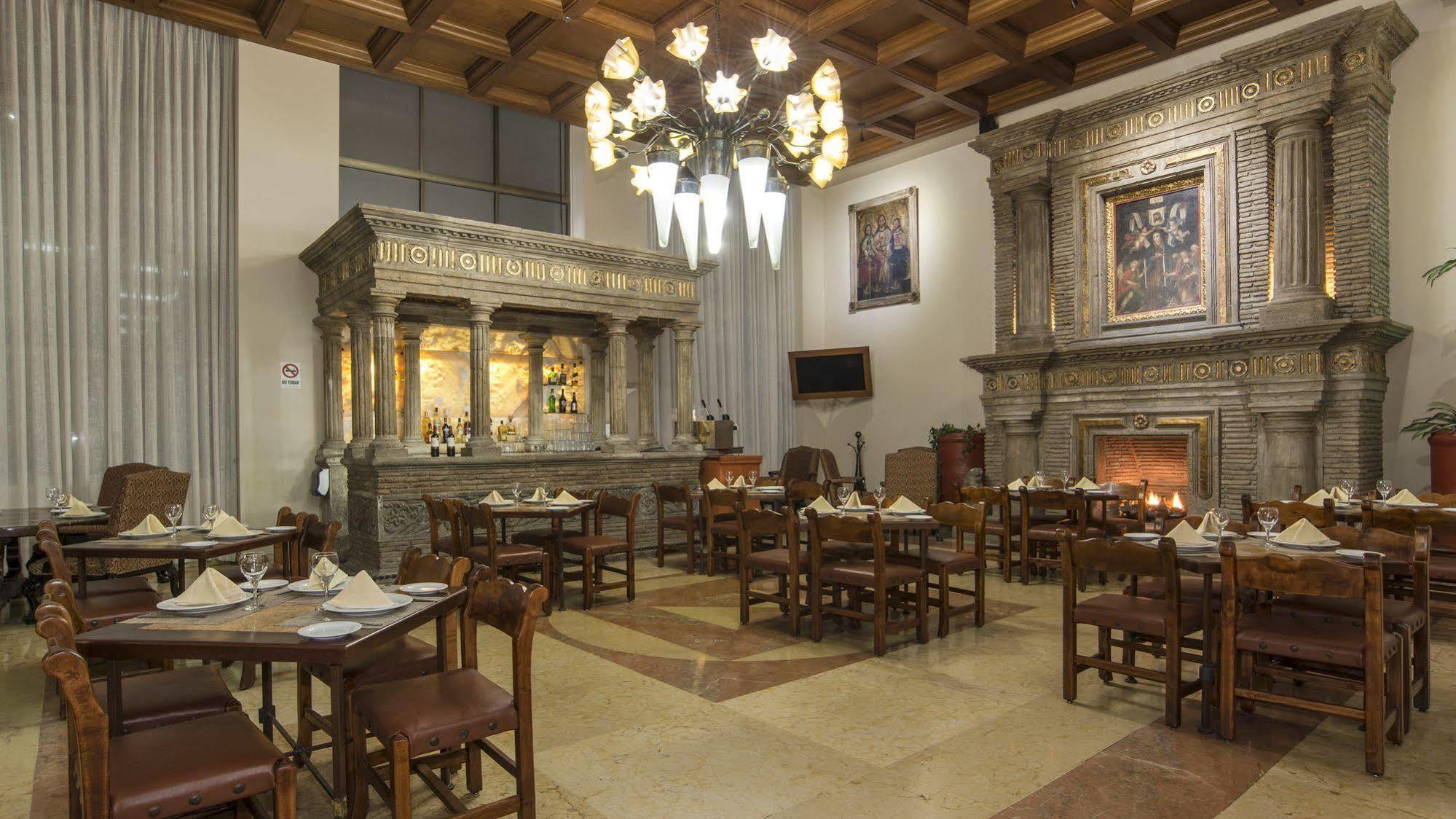 Zona Rosa Hostal