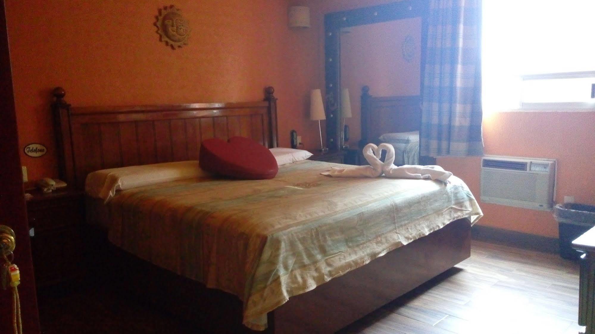 Hotel Real Azteca Mexico City