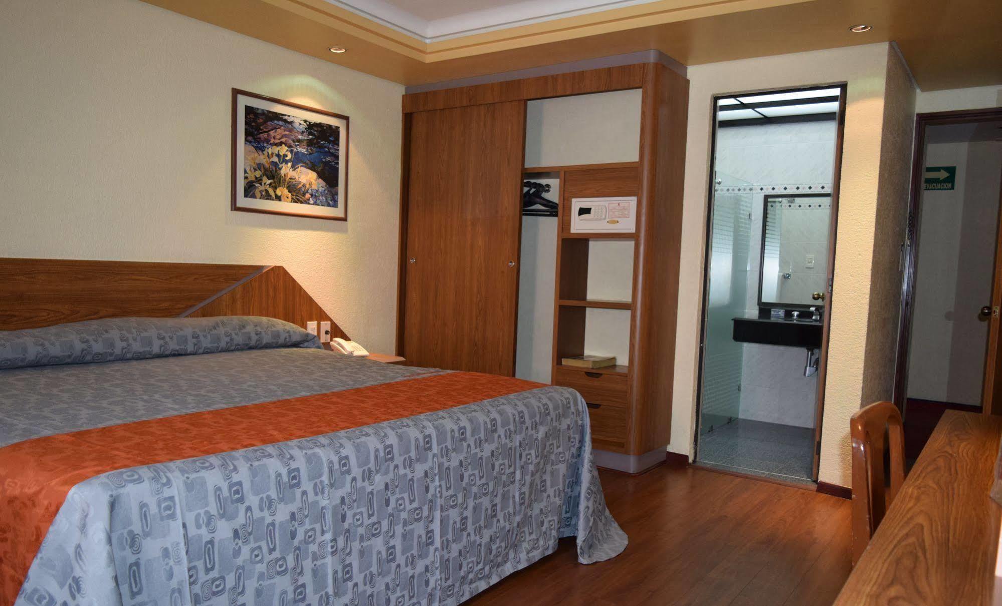 Kali Ciudadela Hotel 4*