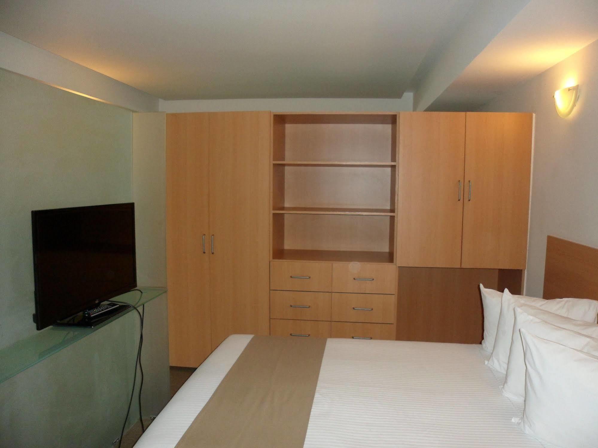 Apartahotel Capri Reforma 410 México DF
