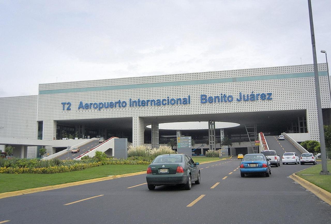 Hotel cápsula Izzzleep Aeropuerto Terminal 2 México DF