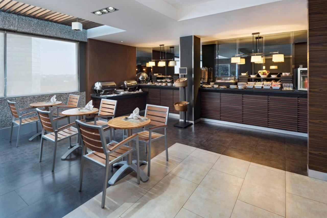 Hotel Sheraton Santa Fe Mexico City