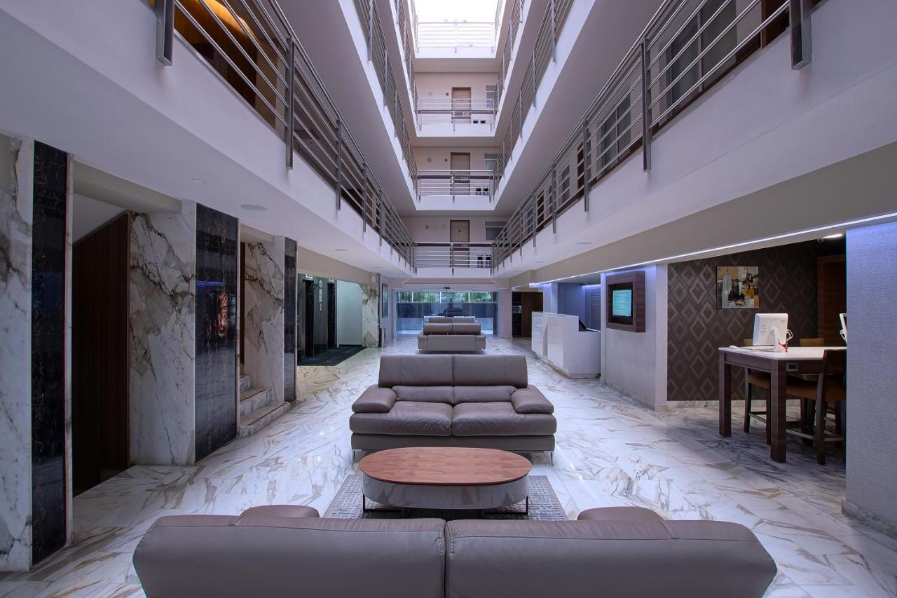 Econo Express Hotel 3*