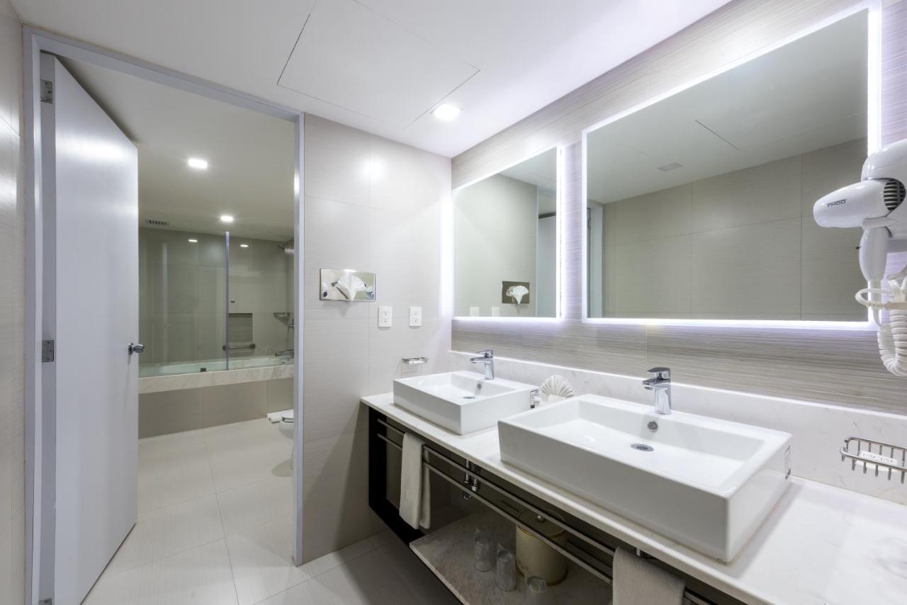 Casa Blanca 4*