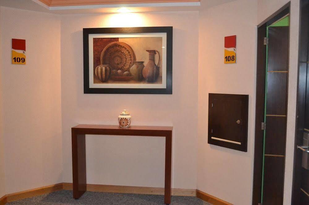 & Panama 4*