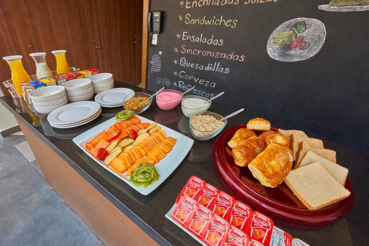 Wyndham Garden Mexico Reforma Hotel