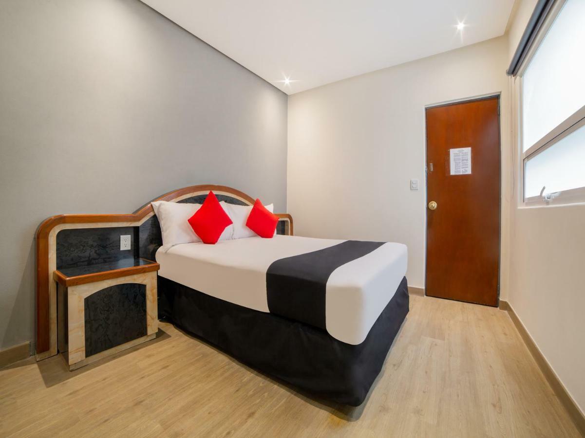 Hotel Monarca