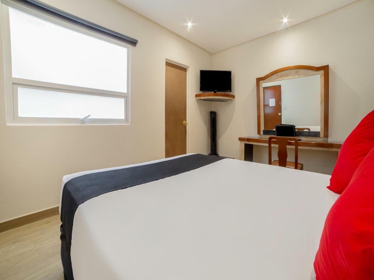 Monarca Hotel 3*