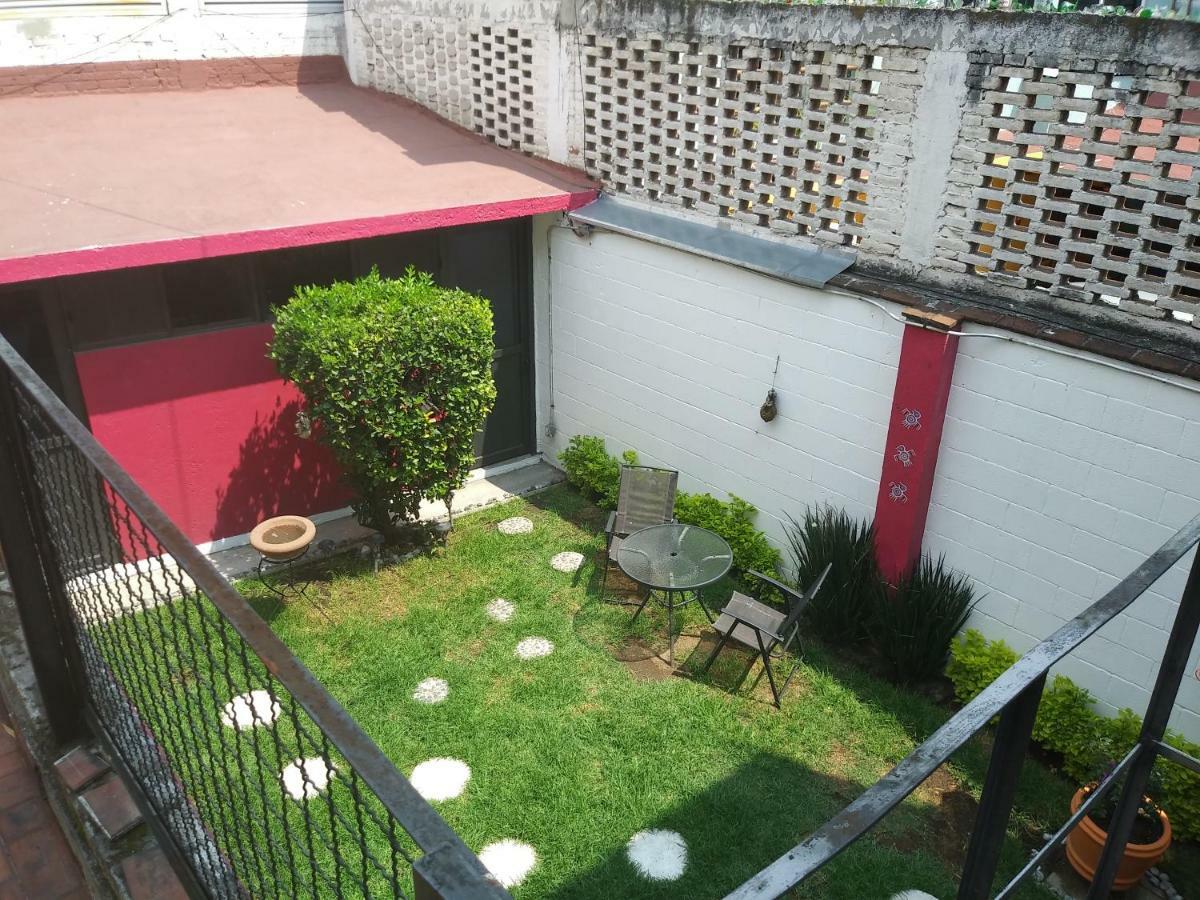 Colibri Bed & Breakfast Mexico City