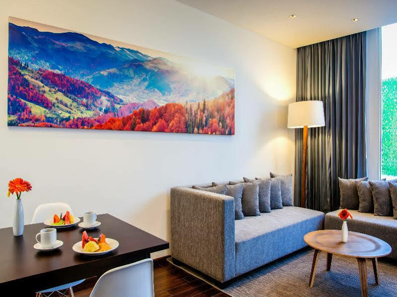 Hotel Fiesta Plaza Aeropuerto 4*
