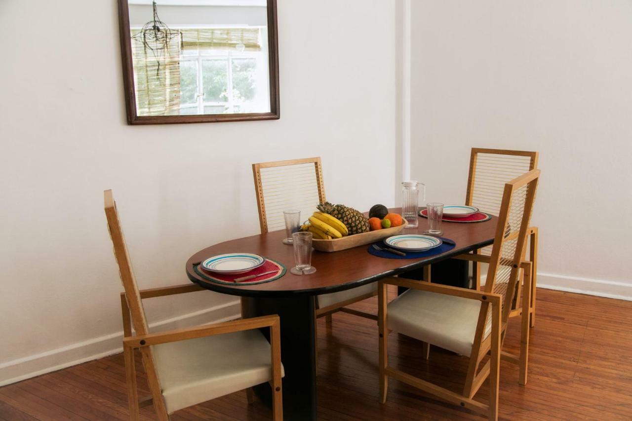 Condesa Caribe Vintage Apartment Mexico City