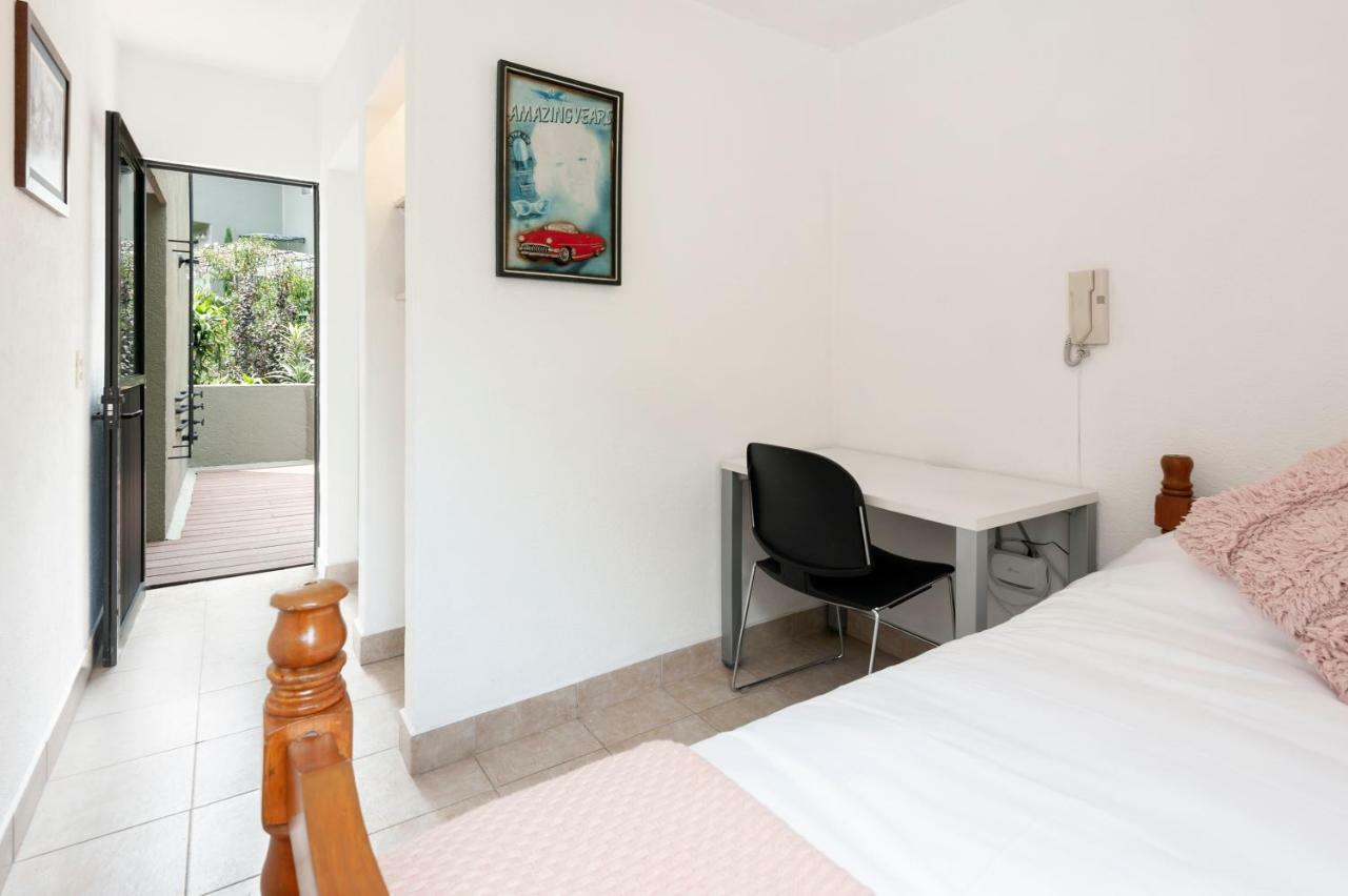 Cuarto En Lomas * Mexico City