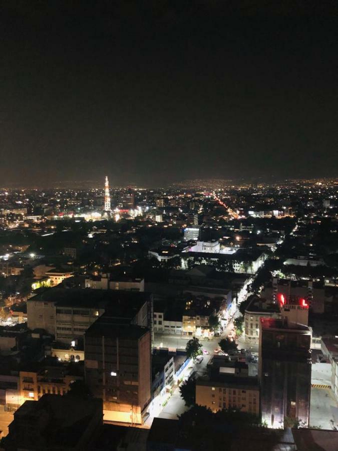 Reforma 27 *