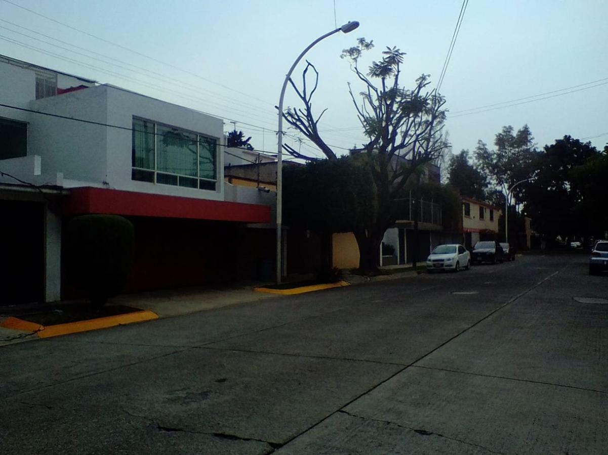 Echegaray Casa Con Enorme Jardin Сasa de vacaciones
