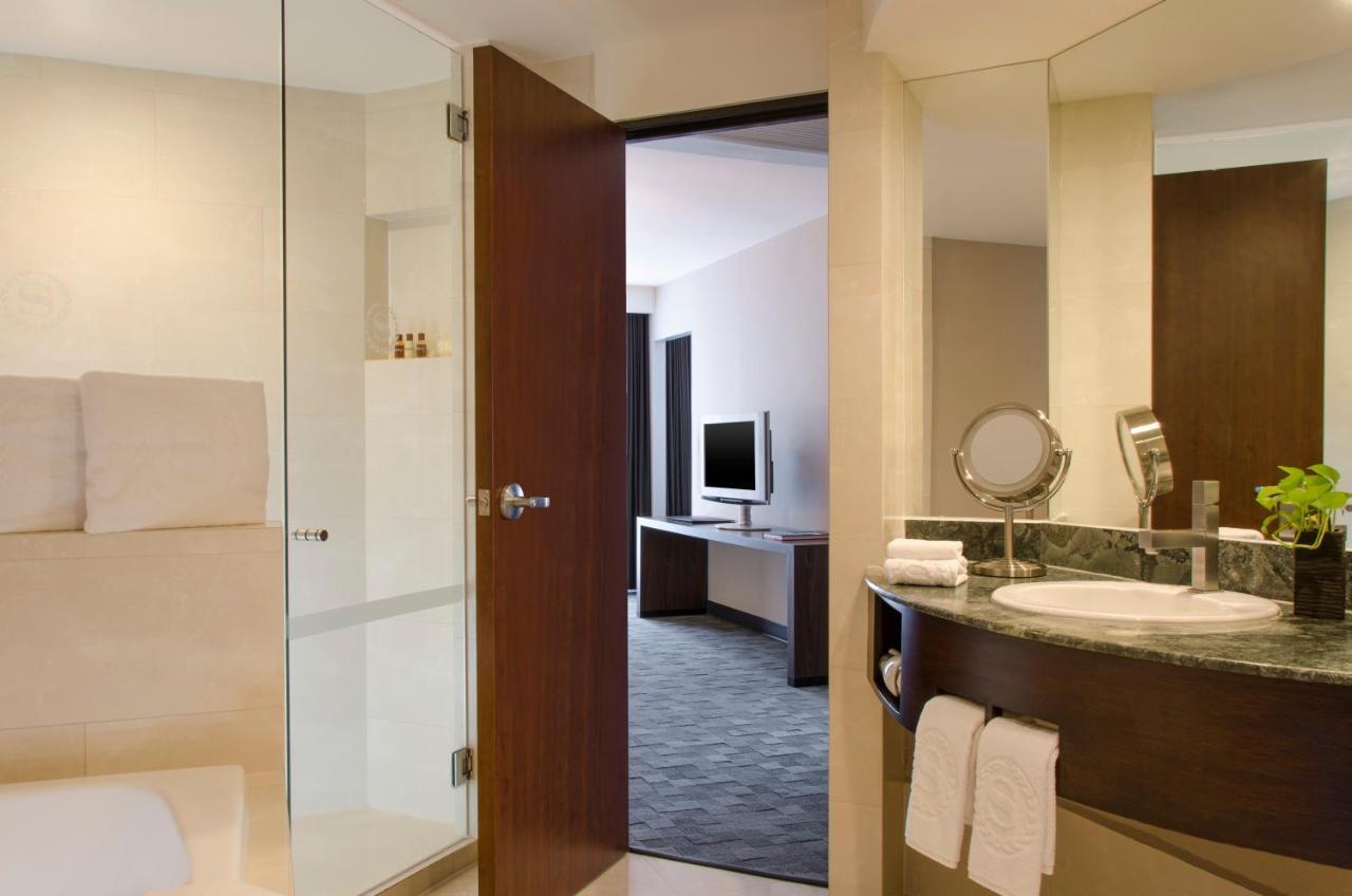 Sheraton Santa Fe Hotel 5*