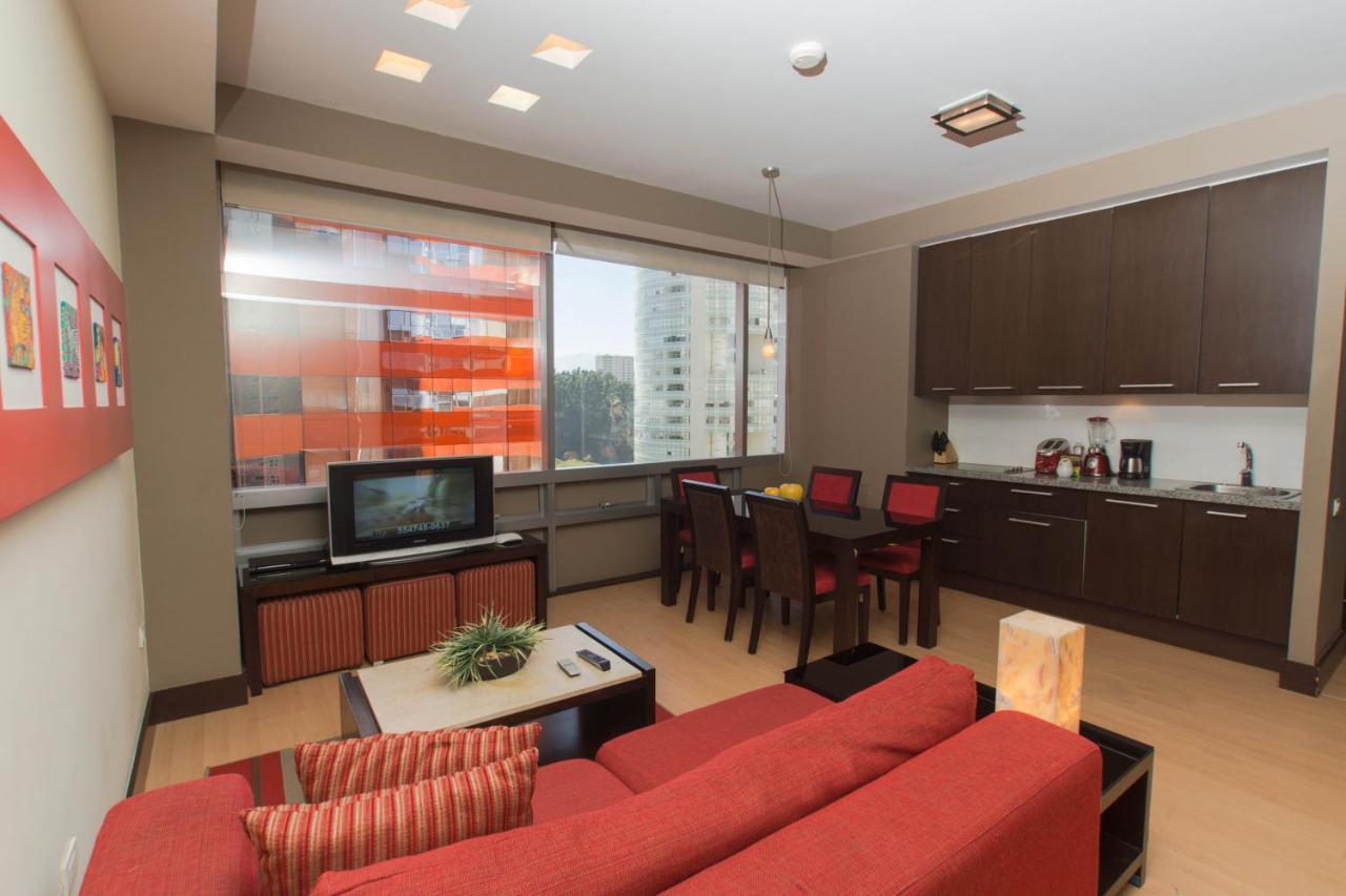 Hausuites Apartahotel 4*