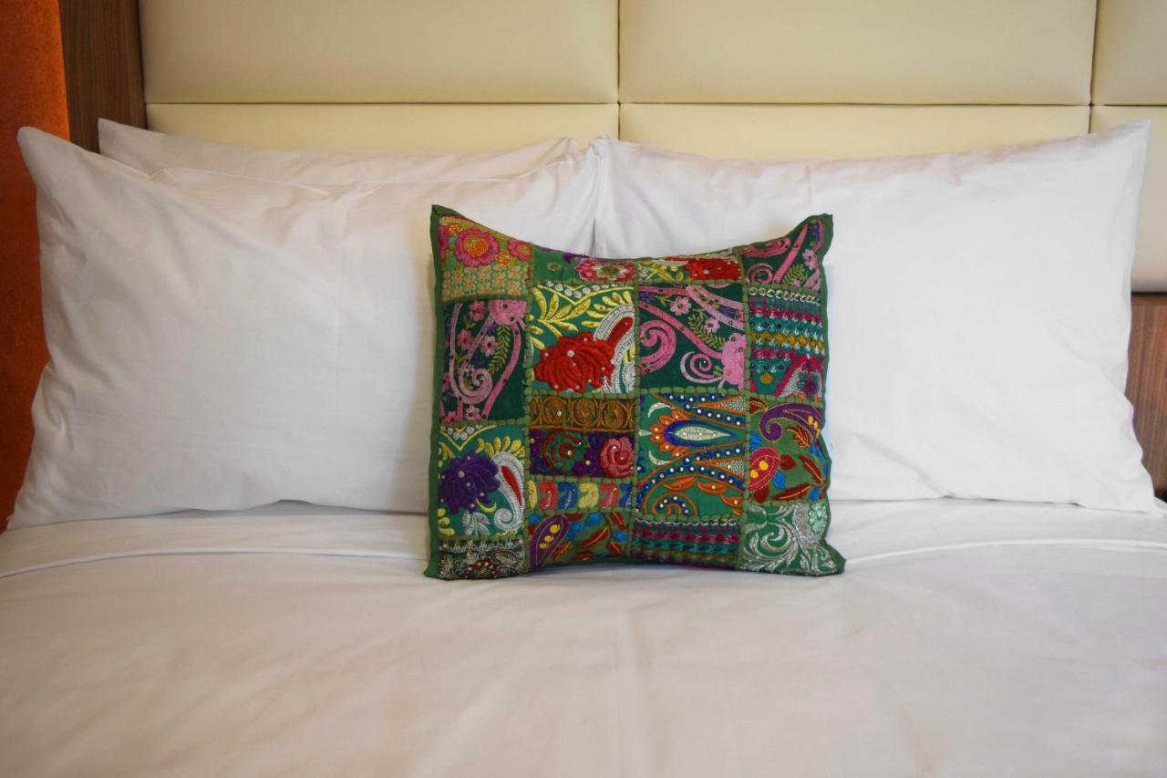 Boutique Dawat Wtc 4*