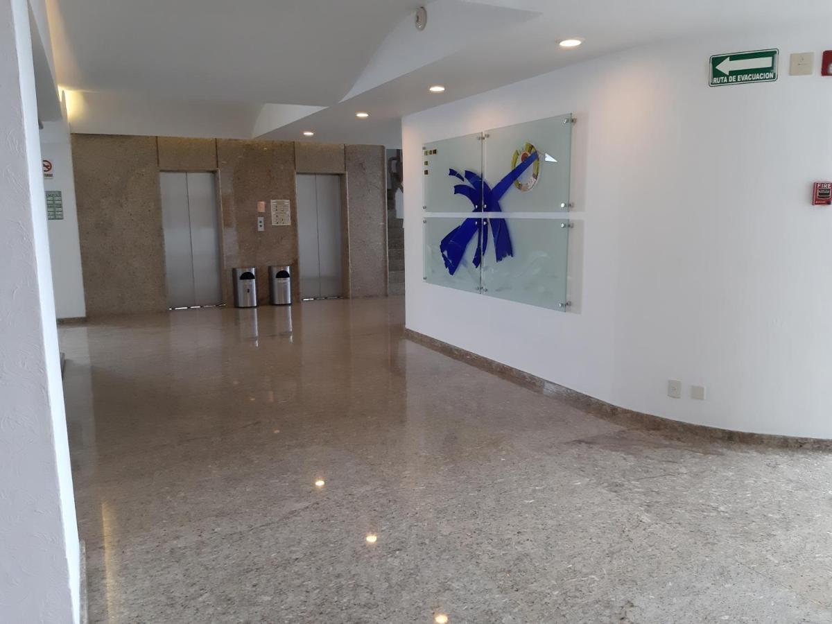 Auto Legaria Hotel México DF