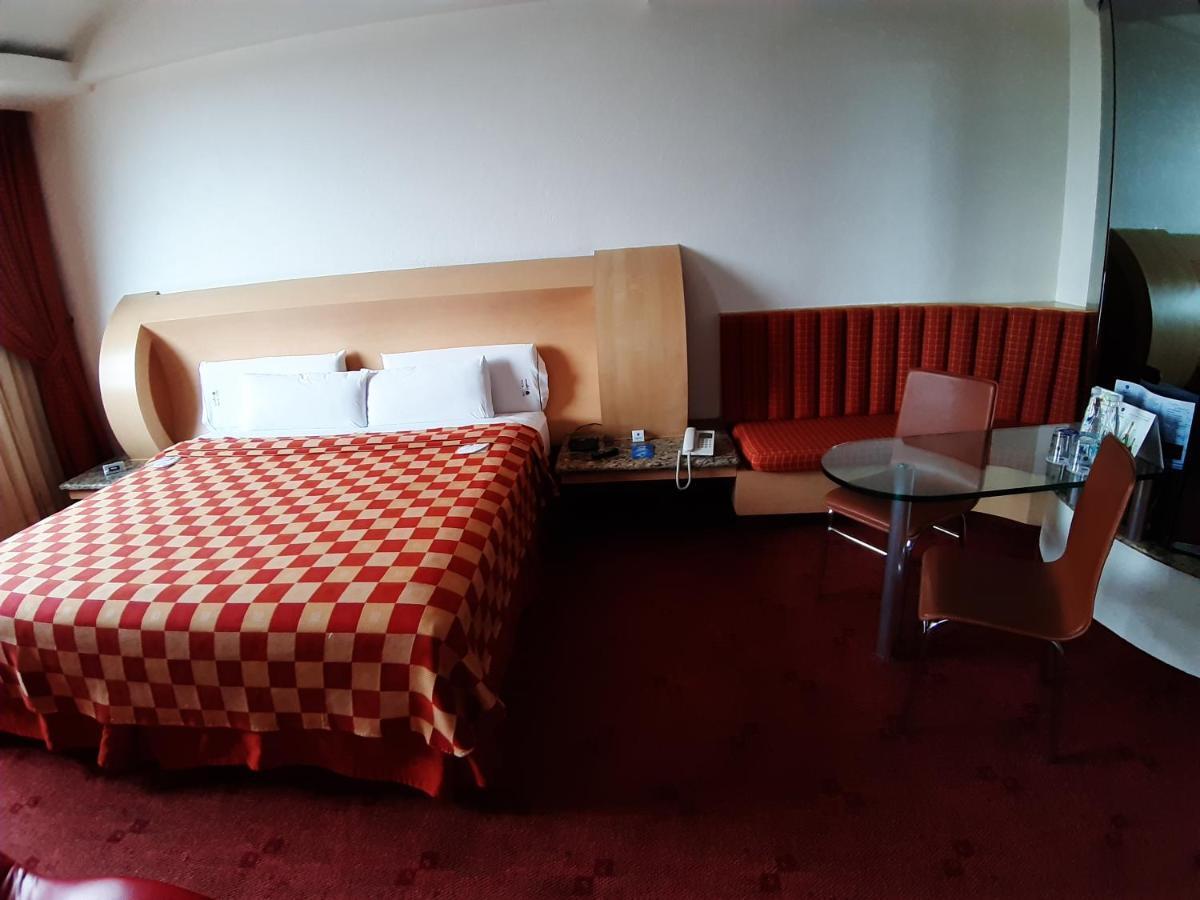 Auto Legaria 4*