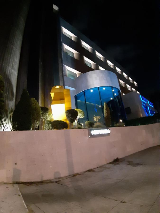 Auto Legaria Hotel 4*