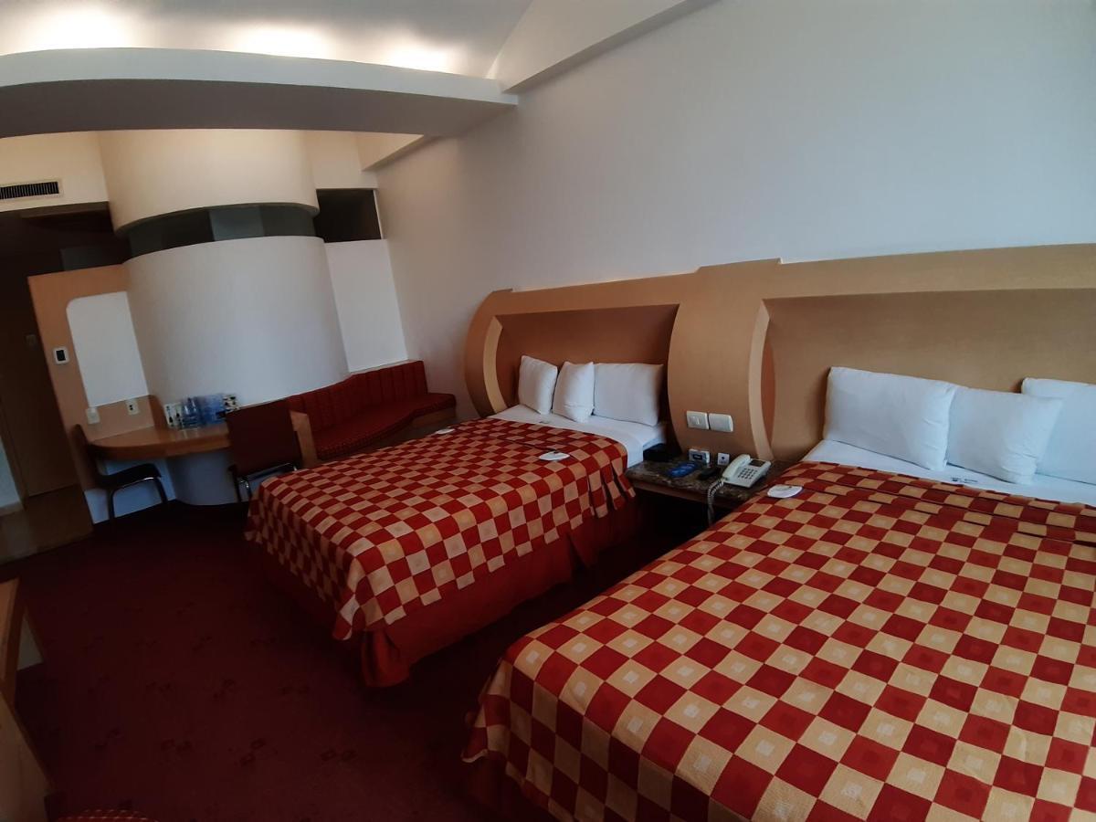 Auto Legaria 4*
