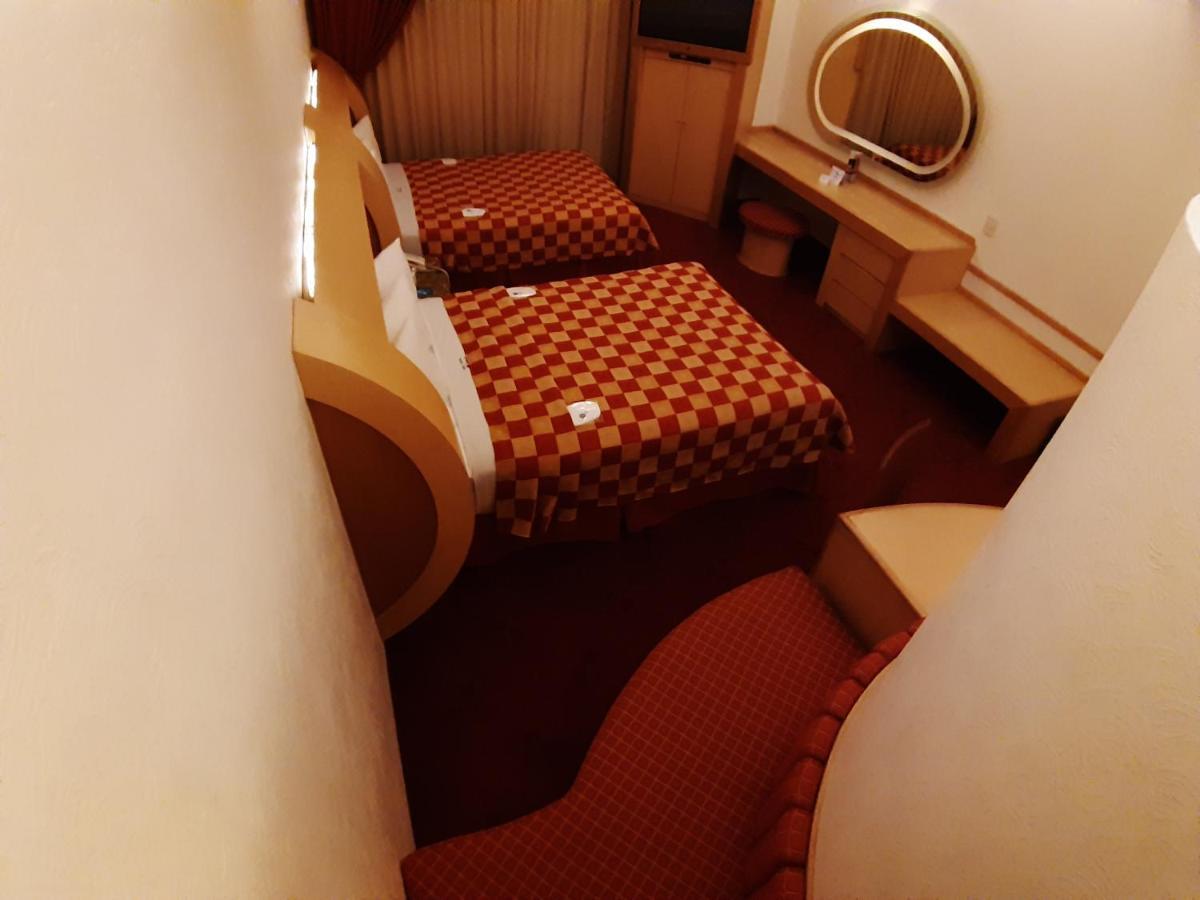 Auto Legaria Hotel 4*
