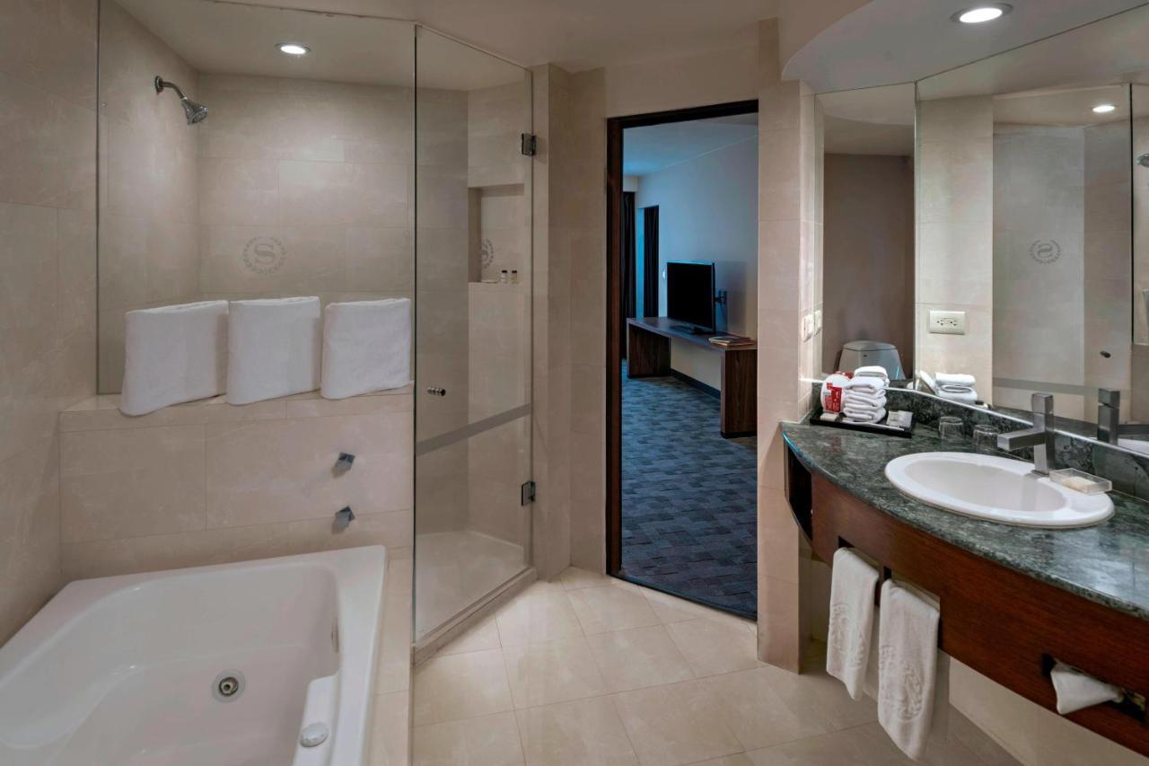 Sheraton Santa Fe 5* Mexico City