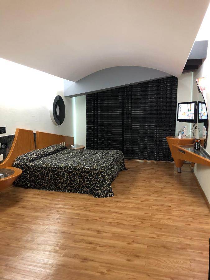 Hotel&villas Pasadena Impuestos No Incluidos El Pago Es Directamente En El