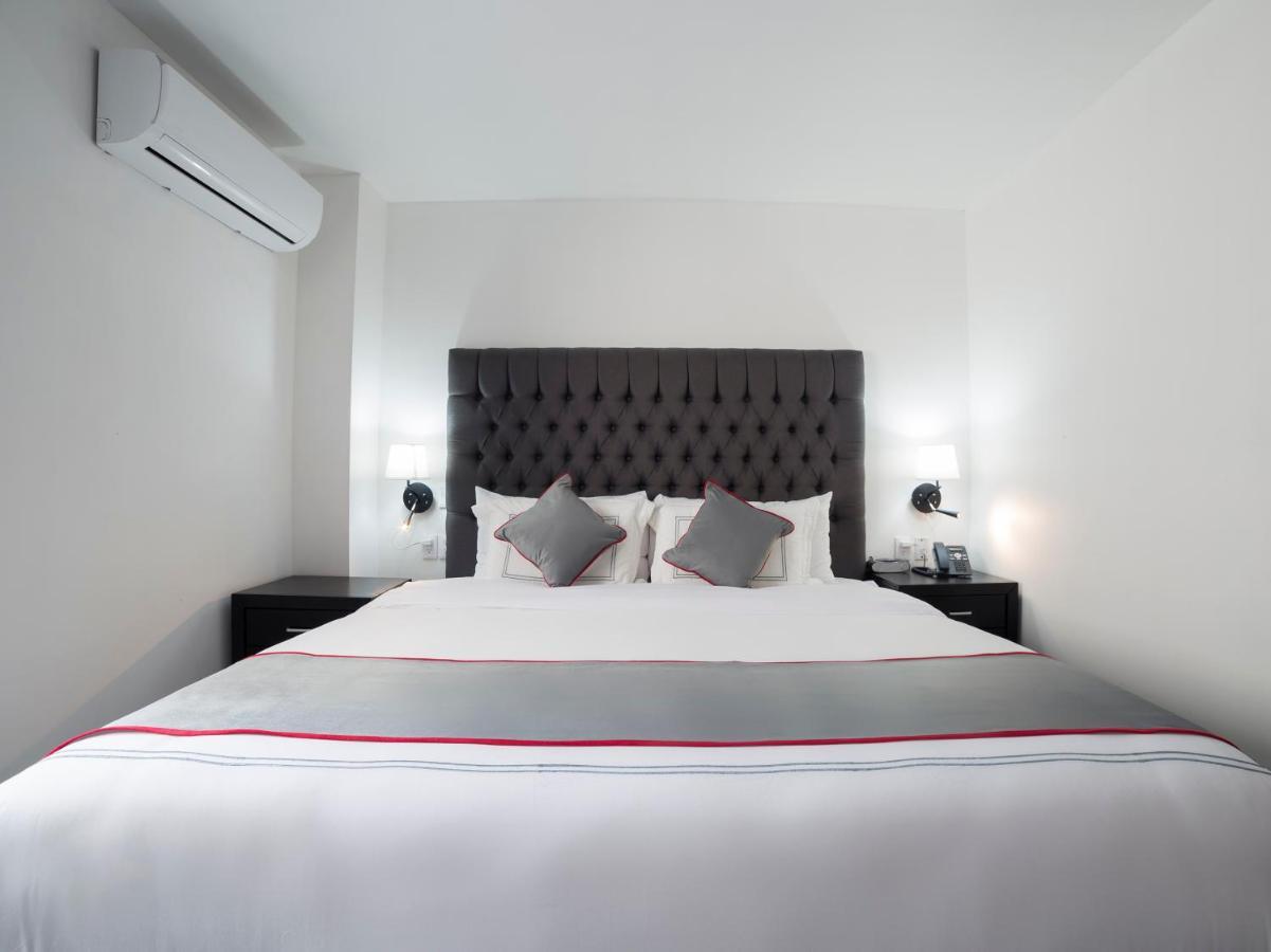 Hotel Arboleda 215 Mexico City