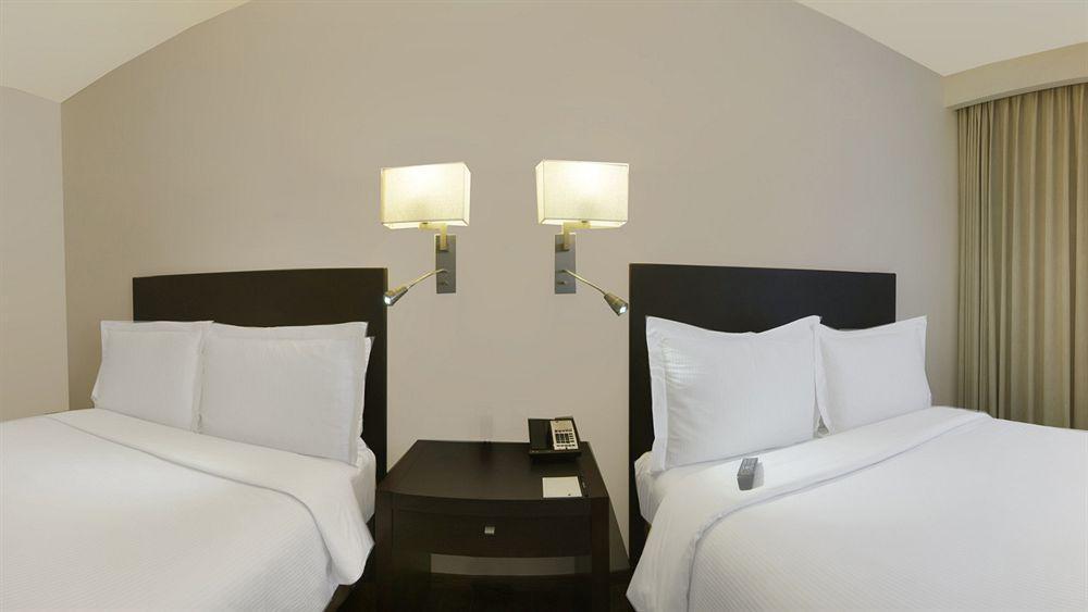 Fiesta Insurgentes Sur Hotel 4*