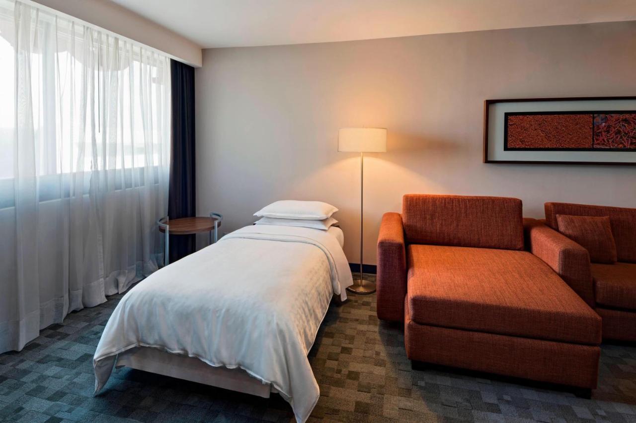 Sheraton Santa Fe 5*