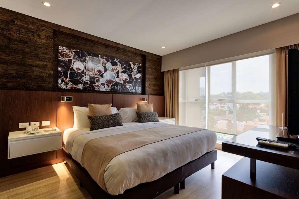 Ventura & Interlomas Hotel 4*