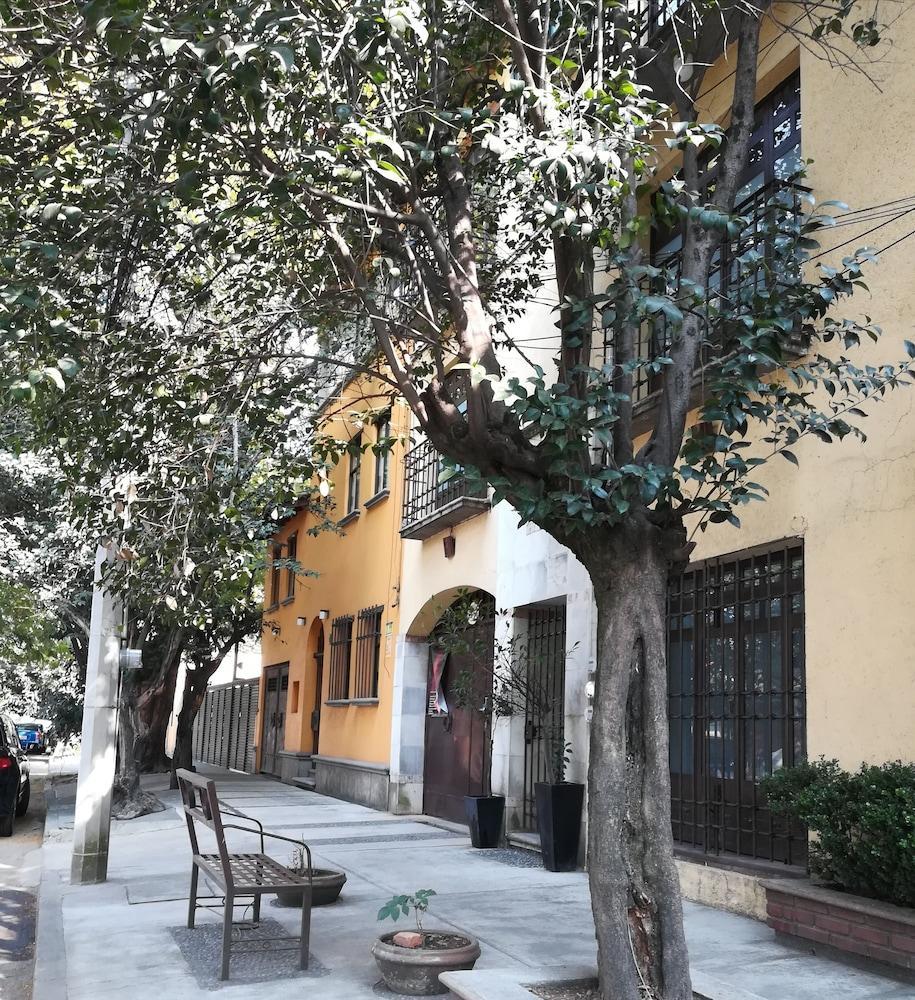 Calle Berlin Boutique Inn 2*