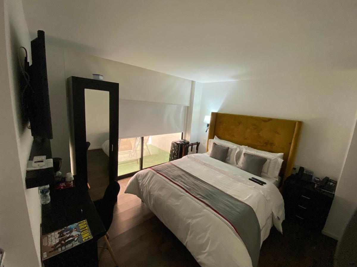 Hotel Arboleda 215 Mexico City