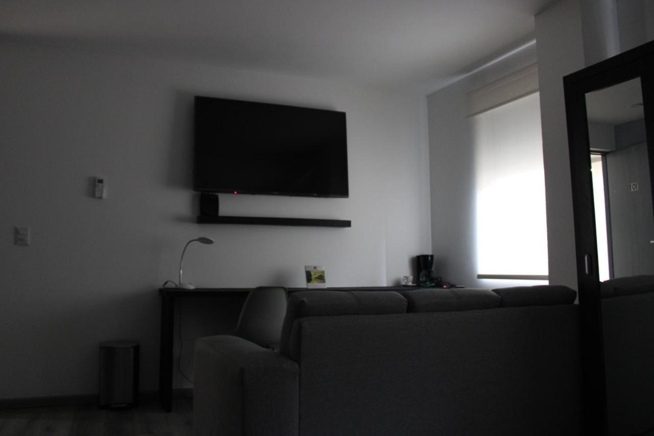 Hotel Arboleda 215