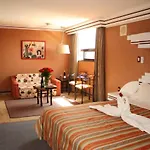 Hotel Gin