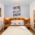 Mala Vecindad Beer Hotel
