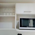 Romulo Ofarril 2Parking-3Br-2Ba