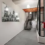 406 Location 2Bdrm 2Baths Ac Rooftop