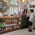 Metro Hostal Boutique