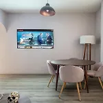 Roma Norte 2Br - Parking Sleeps 6 -Great Wifi