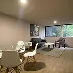 Roma Norte 2Br - Parking Sleeps 6 -Great Wifi