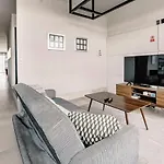 Low Bed Mixed Shared Room