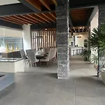 Ven Y Disfruta
