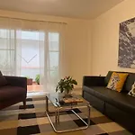 Comfortable One Bedroom Apartment 10 Minutes Away From City Center