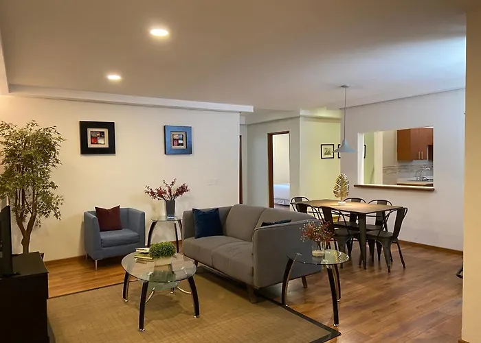 CASA DONCELES Apt 8, Espacioso, Super Ubicación!!