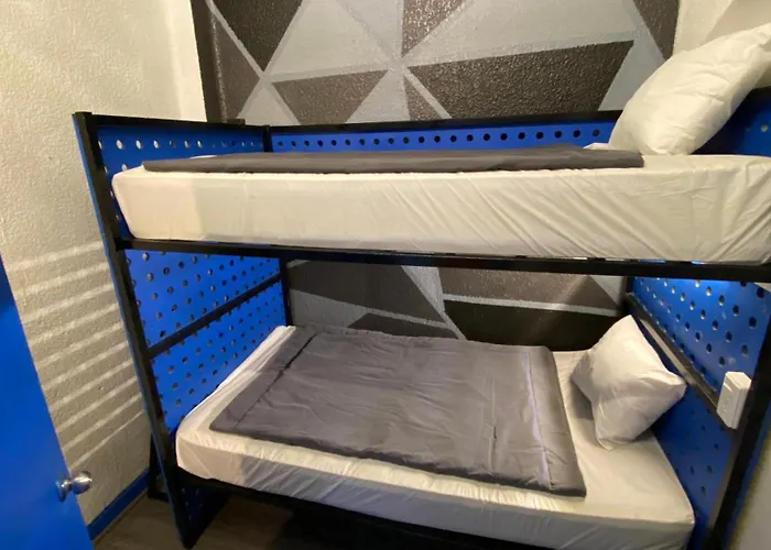 Roomies Hostel Condesa
